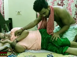 ऑंटी सेक्सी व्हिडिओ इंडियन