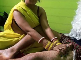 Sasur Bahu Ki Chudai Sexy Video Hindi Mein